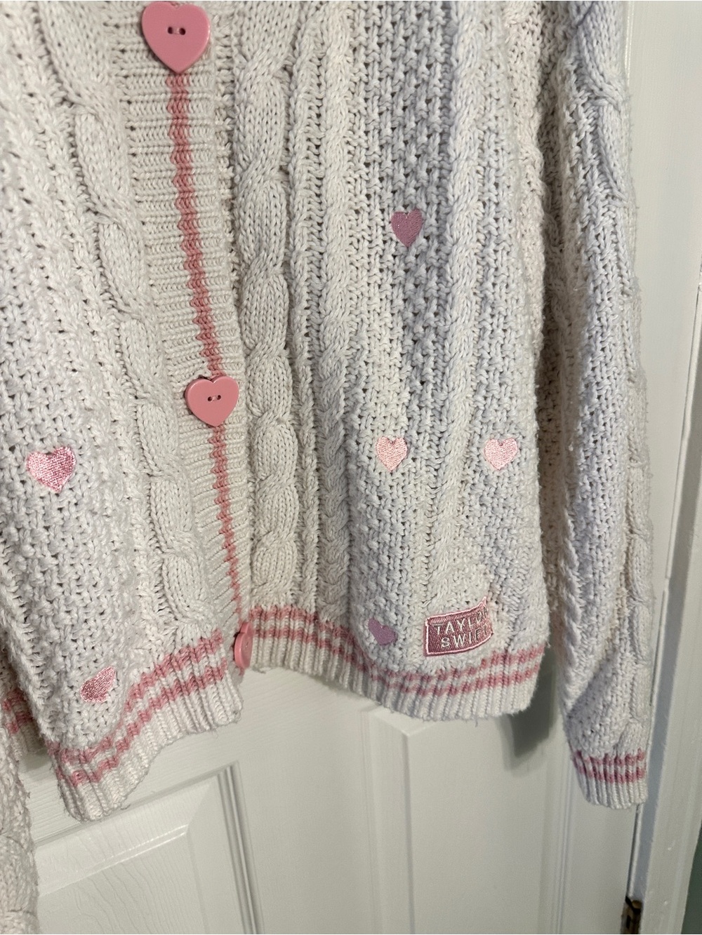 Taylor Swift Lover White & Pink Heart Cable-Knit Cardigan Sweater 3x/4x - Picture 2 of 5